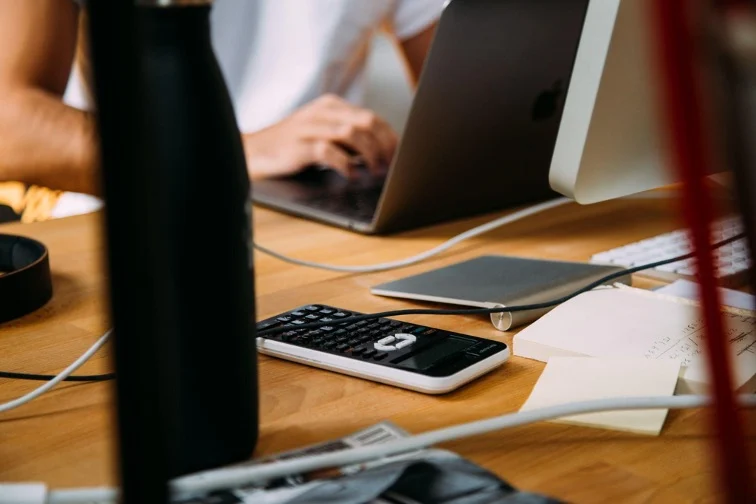 How Do Fractional Bookkeeping Services Help Track Subscription and Recurring Revenue?
